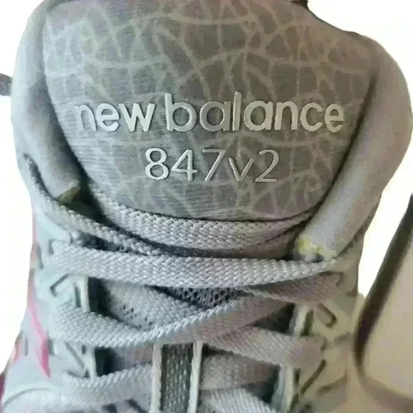 New Balance Women’s 847v2 Running Shoe Size 7.5 - Picture 2 of 10